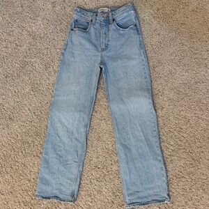 Abercrombie and Fitch 90s Relaxed Jeans 23 S